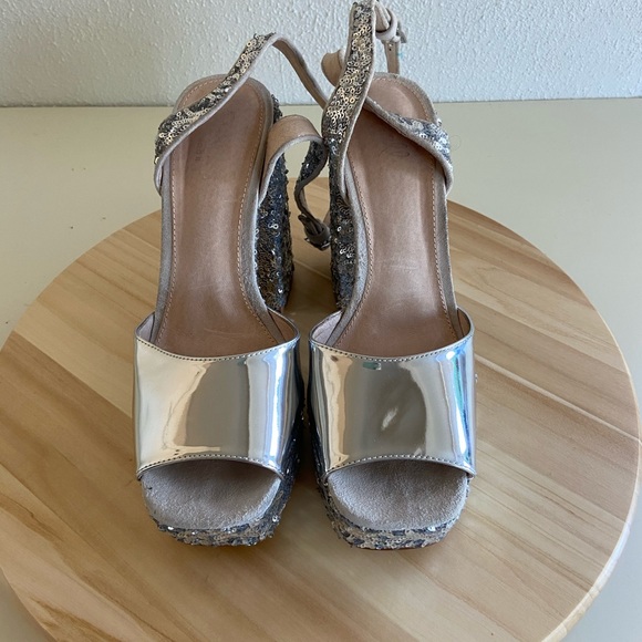 Shelly's London Dena Sequin Platform Pumps Heels - Picture 11 of 13